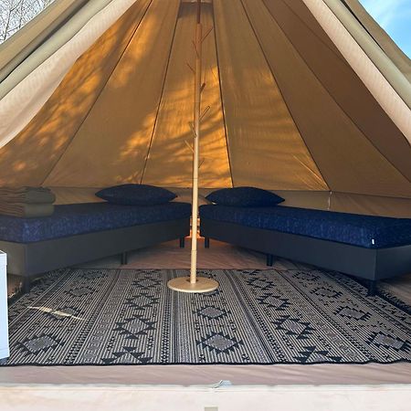 Bell Tent Warmond ภายนอก รูปภาพ